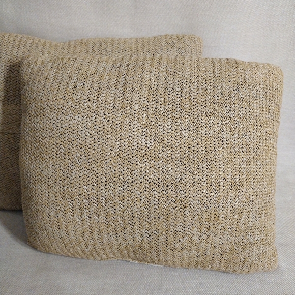 Burlap Pillows / Wooden Buttons (set of 2) - Picture 2 of 9